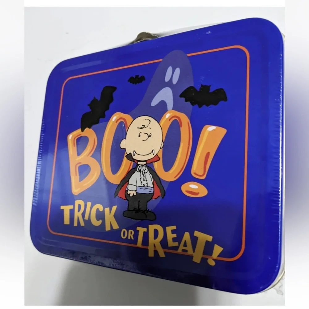 🆕 Charlie Brown Vampire Boo Trick or Treat Halloween Collector Metal Lunch Box